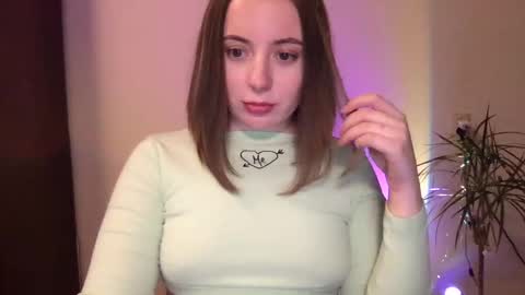 Snapshot of thelexy chatting on 01.05.25 Alexa online show from 01.05.25