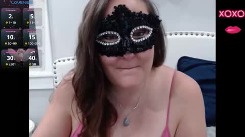 Snapshot of thelipsdown chatting on 01.04.25 Lacey online show from 01.04.25