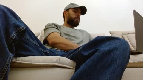 TheMonarchGoat online show from 09.15.25