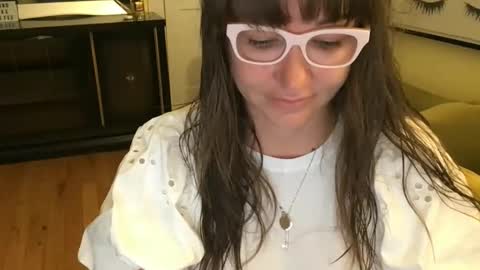 Snapshot of themrsnelson chatting on 09.15.25 Cach Nelson online show from 09.15.25