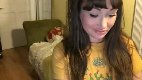 Snapshot of themrsnelson chatting on 11.16.25 Cach Nelson online show from 11.16.25