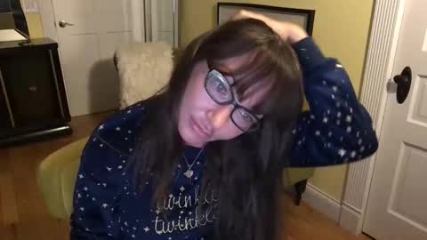 Snapshot of themrsnelson chatting on 11.22.25 Cach Nelson online show from 11.22.25