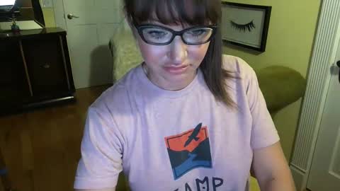 Snapshot of themrsnelson chatting on 11.23.25 Cach Nelson online show from 11.23.25