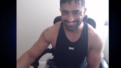 Snapshot of themusclefactory chatting on 11.08.25 TheMuscleFactory online show from 11.08.25