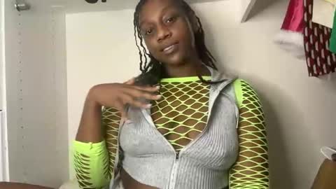 Snapshot of thenaturalgoddess chatting on 05.26.26 TheNaturalGoddess online show from 05.26.26