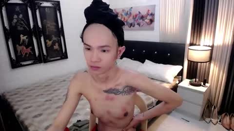 Snapshot of thenchantressduo69 chatting on 01.06.26 Anne online show from 01.06.26