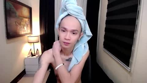 Snapshot of thenchantressduo69 chatting on 02.15.26 Anne online show from 02.15.26