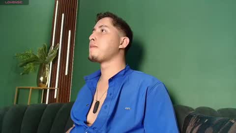 Snapshot of theoalvarez chatting on 12.06.24 Theo online show from 12.06.24