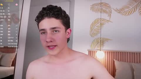 Snapshot of theohawke_ chatting on 01.18.25 THEO- MATEO online show from 01.18.25