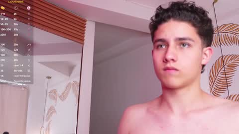 Snapshot of theohawke_ chatting on 01.28.25 THEO- MATEO online show from 01.28.25