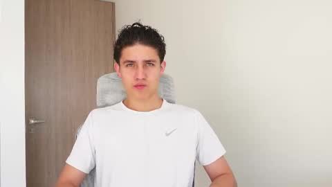 Snapshot of theohawke_ chatting on 02.12.25 THEO- MATEO online show from 02.12.25