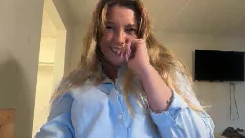 Snapshot of theoneandonlyava chatting on 03.27.26 Ava online show from 03.27.26