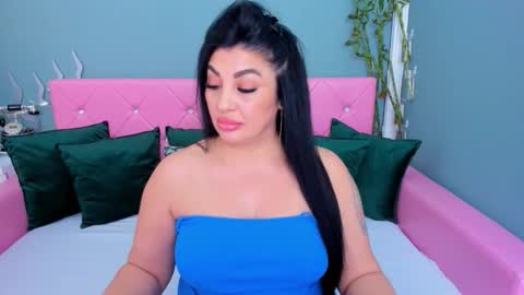 Snapshot of theonerosegoddes chatting on 11.04.25 theonerosegoddes online show from 11.04.25