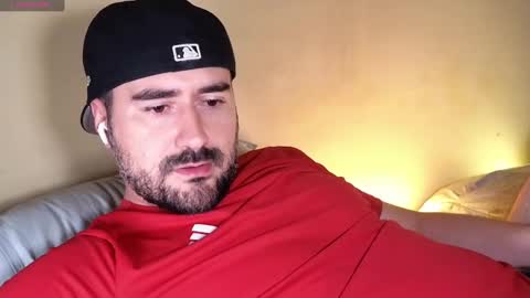 Snapshot of theoravi chatting on 11.23.25 Theo Ravi online show from 11.23.25