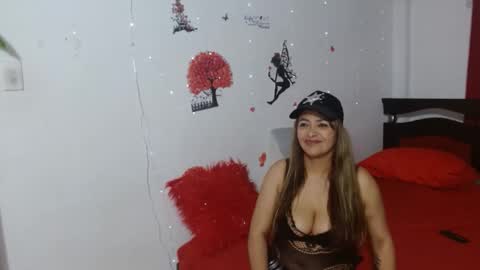 Snapshot of thepecadora chatting on 12.19.25 thepecadora online show from 12.19.25