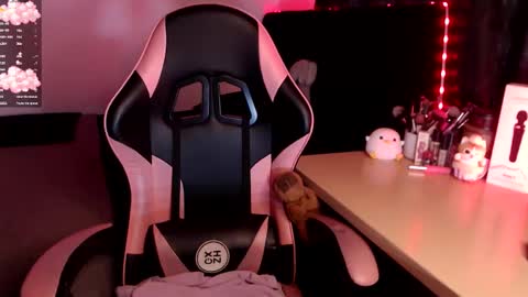 Snapshot of theprojectsara1 chatting on 03.15.26 Sara online show from 03.15.26