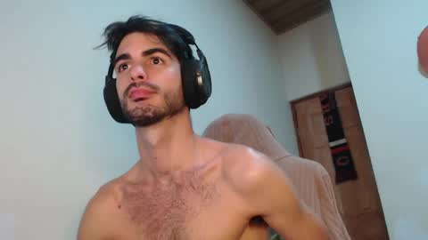 Santiago Enrique online show from 05.04.26