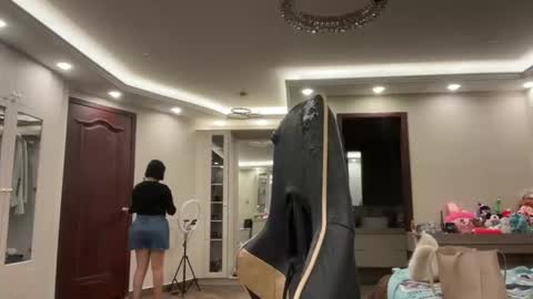 Snapshot of therealcamilabaddie chatting on 11.17.25 therealcamilabaddie online show from 11.17.25