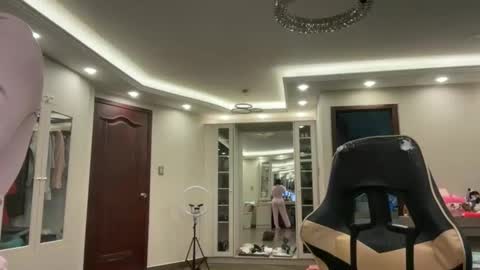 Snapshot of therealcamilabaddie chatting on 11.19.25 therealcamilabaddie online show from 11.19.25