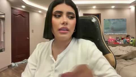 Snapshot of therealcamilabaddie chatting on 12.21.25 therealcamilabaddie online show from 12.21.25