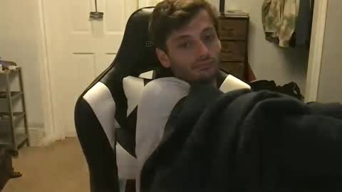 Snapshot of therealdylansdick chatting on 10.06.25 therealdylansdick online show from 10.06.25