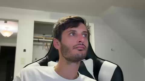 Snapshot of therealdylansdick chatting on 10.11.25 therealdylansdick online show from 10.11.25