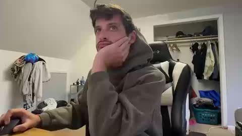 Snapshot of therealdylansdick chatting on 10.11.25 therealdylansdick online show from 10.11.25