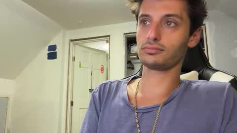 Snapshot of therealdylansdick chatting on 10.16.25 therealdylansdick online show from 10.16.25