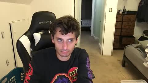 Snapshot of therealdylansdick chatting on 10.21.25 therealdylansdick online show from 10.21.25