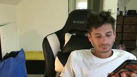 Snapshot of therealdylansdick chatting on 10.23.25 therealdylansdick online show from 10.23.25