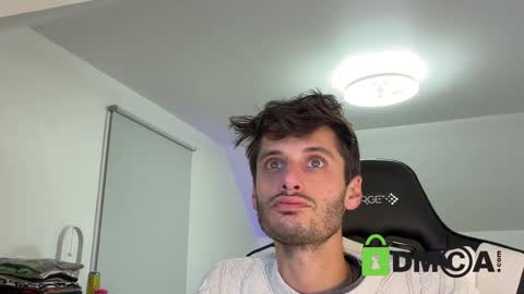 Snapshot of therealdylansdick chatting on 11.19.25 therealdylansdick online show from 11.19.25