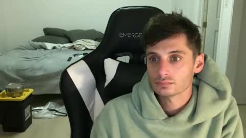 Snapshot of therealdylansdick chatting on 11.26.25 therealdylansdick online show from 11.26.25