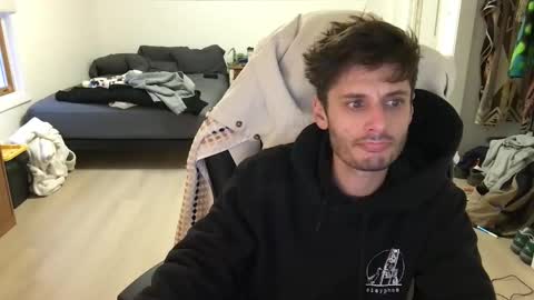 Snapshot of therealdylansdick chatting on 12.21.25 therealdylansdick online show from 12.21.25