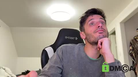 Snapshot of therealdylansdick chatting on 12.22.25 therealdylansdick online show from 12.22.25