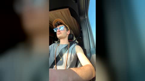 Snapshot of therealdylansdick chatting on 02.04.26 therealdylansdick online show from 02.04.26