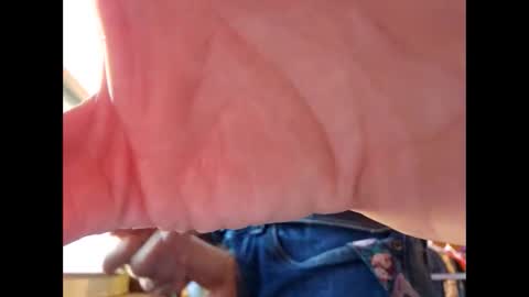 Snapshot of therizzler_1_of_1 chatting on 12.20.24 therizzler_1_of_1 online show from 12.20.24