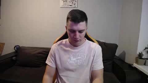 Snapshot of theroadtomars chatting on 12.21.25 Nick online show from 12.21.25