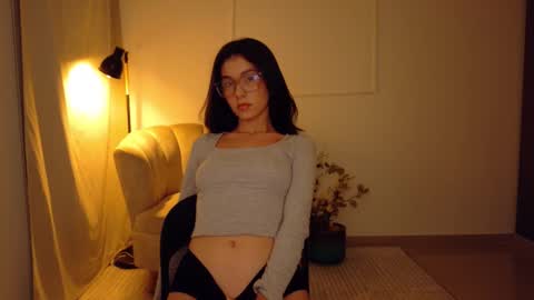 Snapshot of therose_mar chatting on 03.13.26 Mar online show from 03.13.26