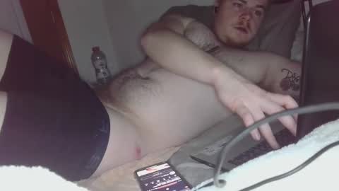 Snapshot of theskeetr27 chatting on 12.24.24 theskeetr27 online show from 12.24.24