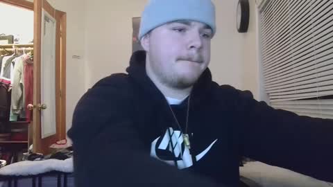 Snapshot of theskeetr27 chatting on 01.02.25 theskeetr27 online show from 01.02.25