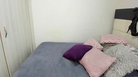 Snapshot of thesquadsex04 chatting on 12.31.24 Camila online show from 12.31.24