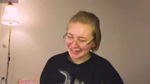 Snapshot of thestaronsky chatting on 01.13.26 Lucia online show from 01.13.26