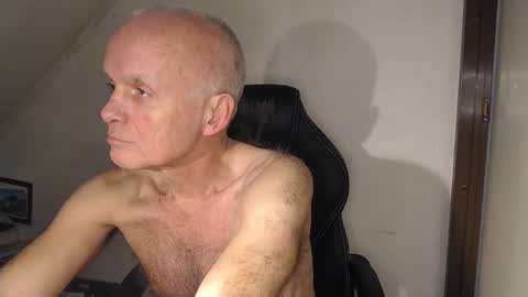 NudeDJ online show from 12.04.25