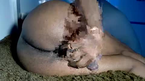 Snapshot of thetightestass14 chatting on 01.01.25 thetightestass14 online show from 01.01.25