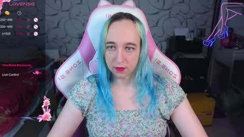 Snapshot of thetrixy chatting on 11.18.25 The Great And Powerful Trixie online show from 11.18.25