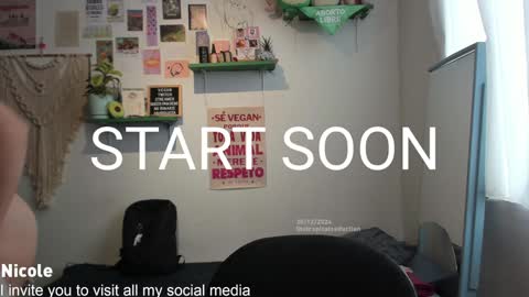 Snapshot of thetropicalseduction chatting on 12.30.24 Nicole online show from 12.30.24