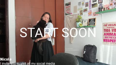 Snapshot of thetropicalseduction chatting on 12.31.24 Nicole online show from 12.31.24