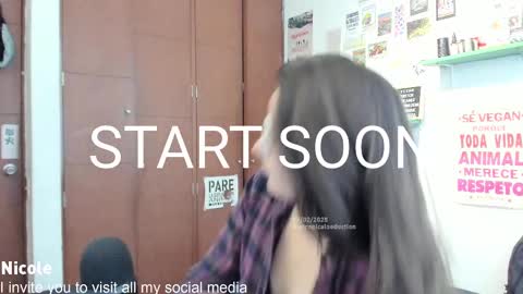 Snapshot of thetropicalseduction chatting on 02.11.25 Nicole online show from 02.11.25