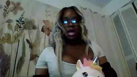 TheTsbarbieee online show from 11.22.25