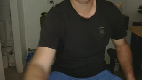 Snapshot of theuncutsussie chatting on 02.07.26 Theuncutaussie online show from 02.07.26